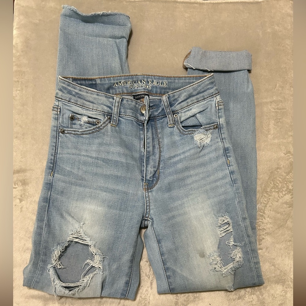 American Eagle Outfitters Light Blue Distressed Jeans